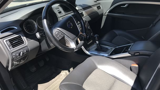 Volvo V70 med Lydinngang