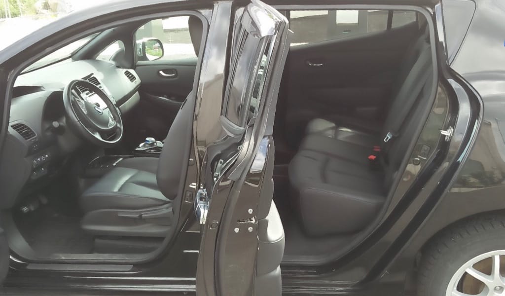 Nissan Leaf med Lydinngang