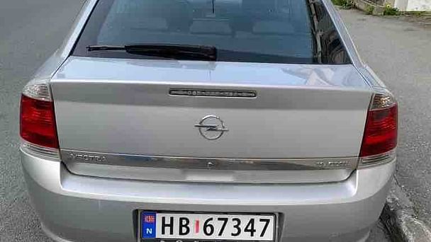 Opel Vectra med Tilhengerfeste