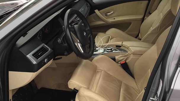 BMW 5-Serie Touring med Skistativ