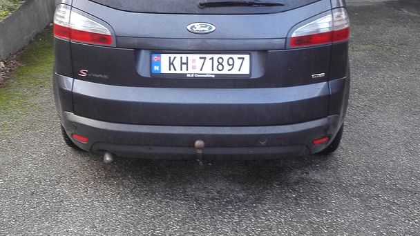 Ford S-Max med Sykkelstativ