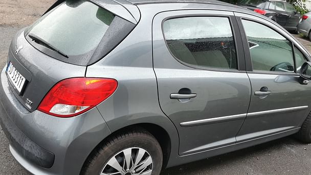 Peugeot 207 med Lydinngang