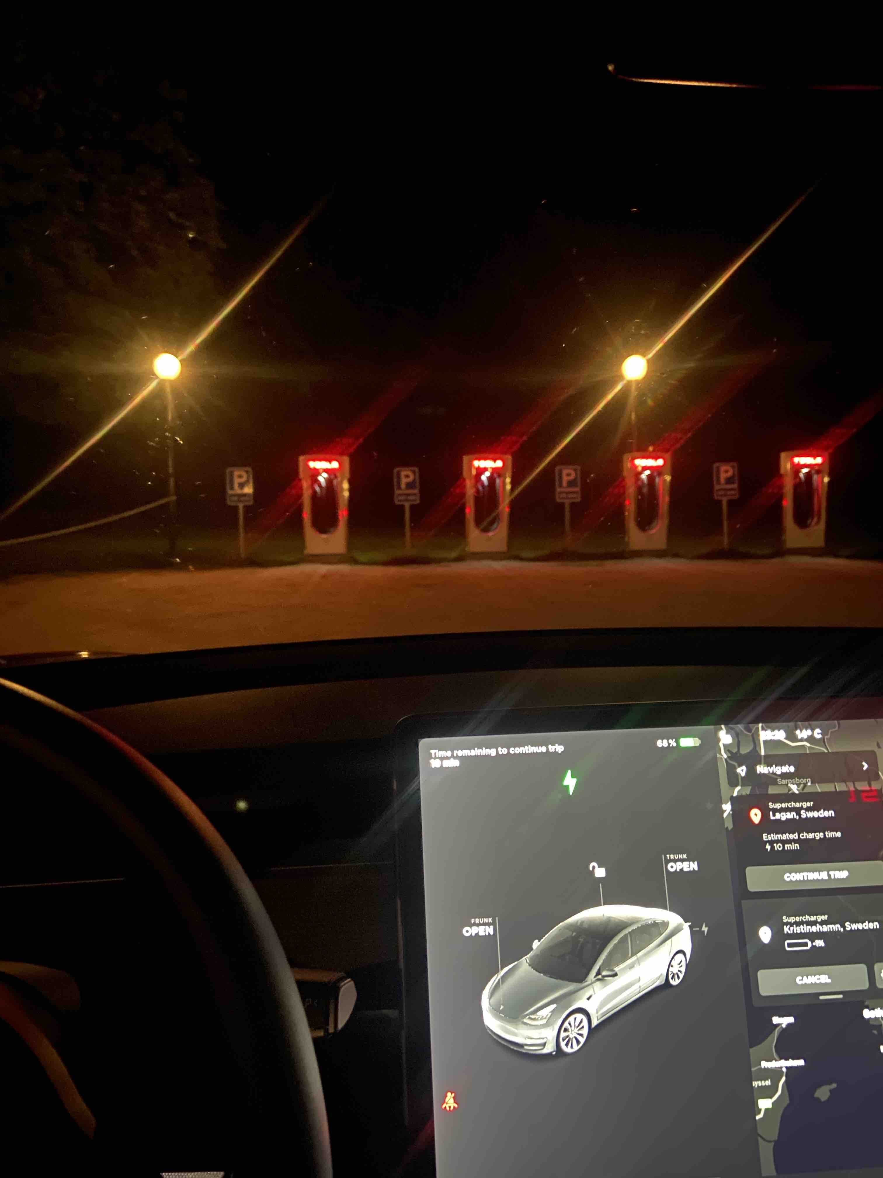 Tesla Model 3 med GPS