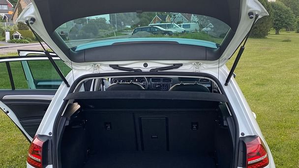 Volkswagen Golf R med Vinterdekk