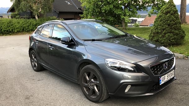 Volvo V40 Cross Country med Vinterdekk
