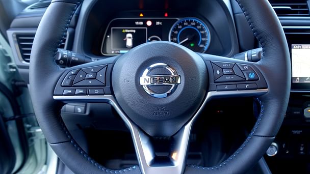 Nissan Leaf med Lydinngang