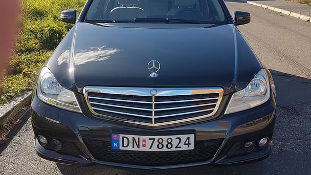 Mercedes C-Klasse Stasjonsvogn med Vinterdekk