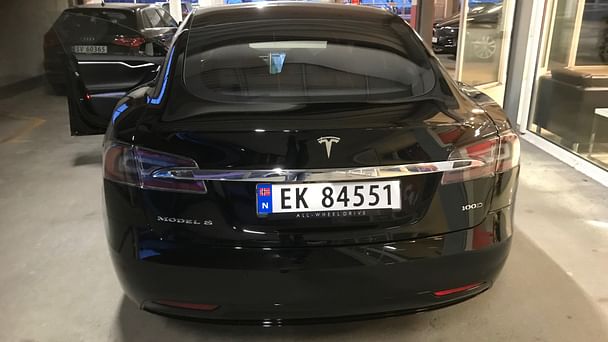 Tesla Model S med GPS
