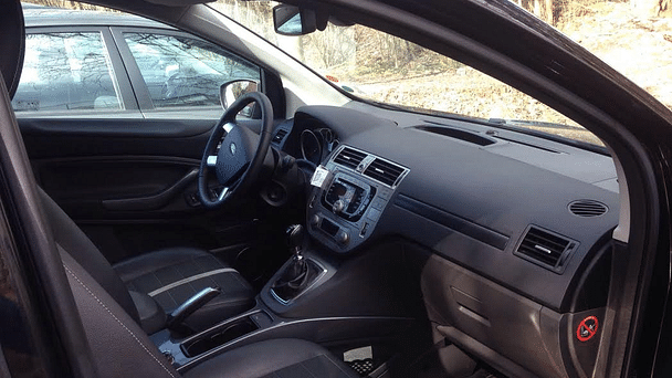 Ford Kuga med Lydinngang