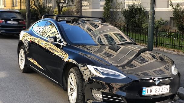 Tesla Model S med Vinterdekk