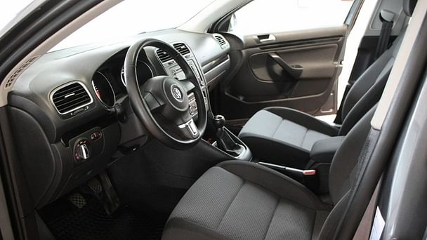 Volkswagen Golf Kombi