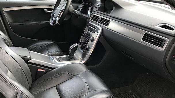 Volvo V70 med Lydinngang