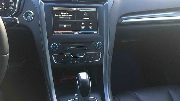 Ford Mondeo SW med Lydinngang