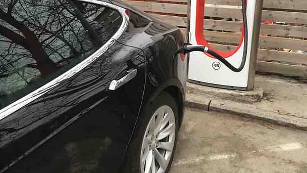 Tesla Model S med GPS