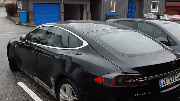 Tesla Model S med GPS
