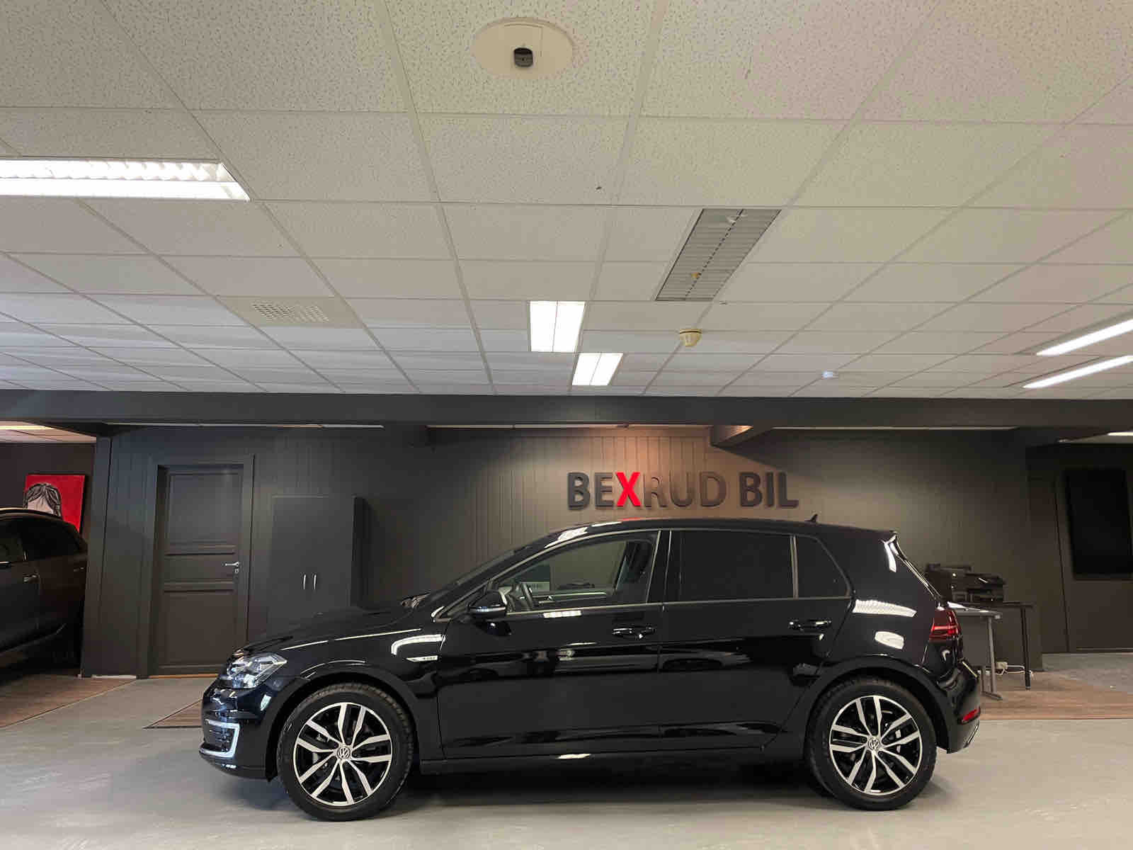 Volkswagen Golf Kombi med Vinterdekk