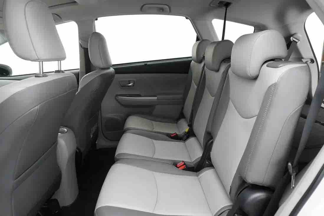 Toyota Prius + med Lydinngang