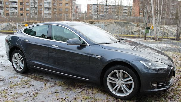 Tesla Model S med GPS