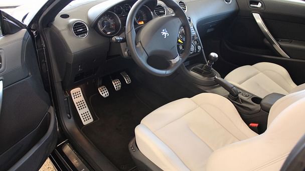 Peugeot RCZ