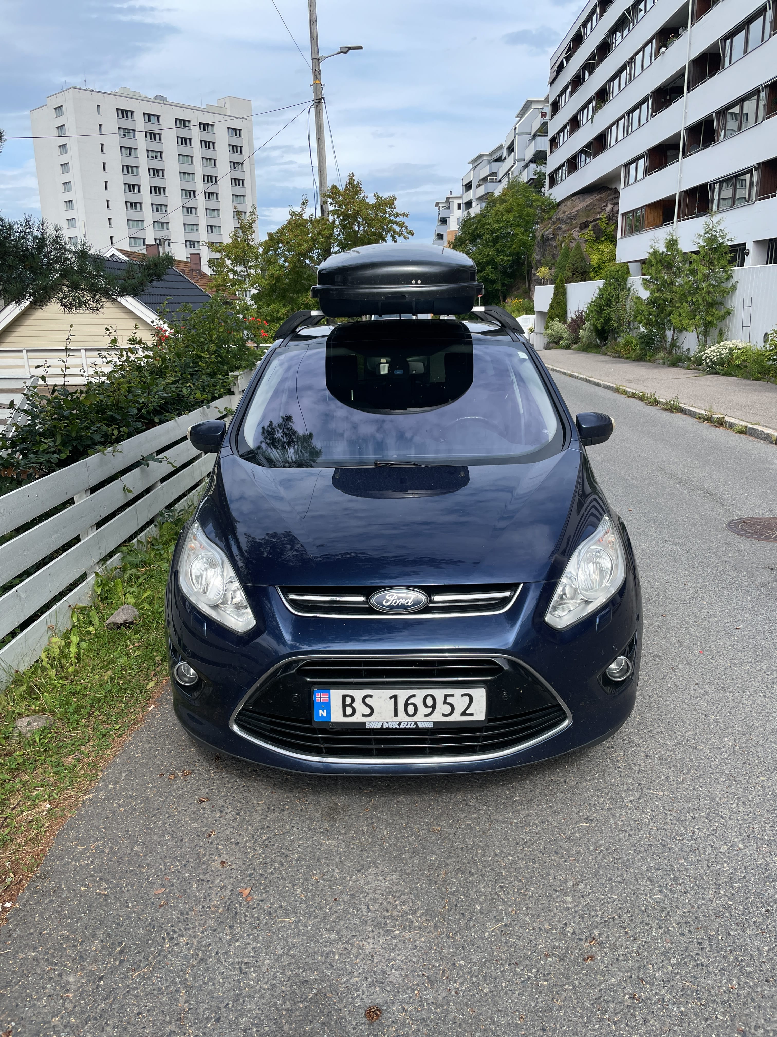 Ford C-Max med Skiboks