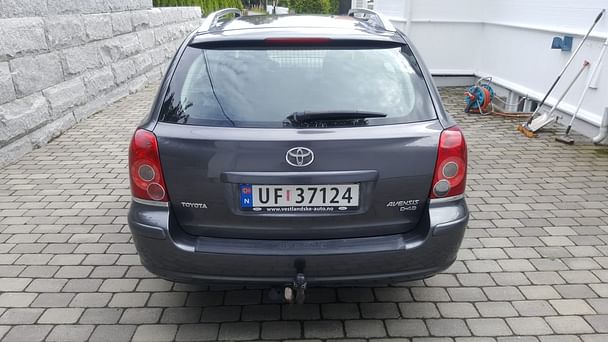 Toyota Avensis SW med GPS