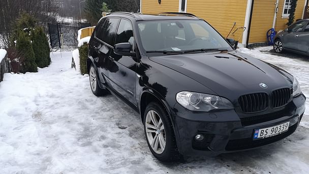 BMW X5 med Vinterdekk