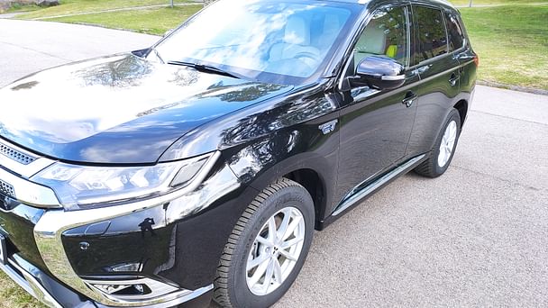 Mitsubishi Outlander med Vinterdekk