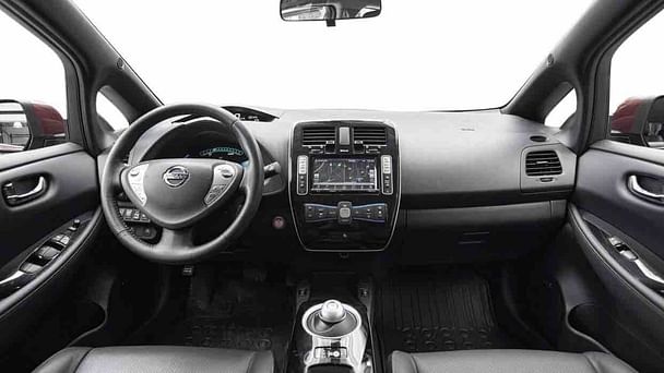 Nissan Leaf med Lydinngang