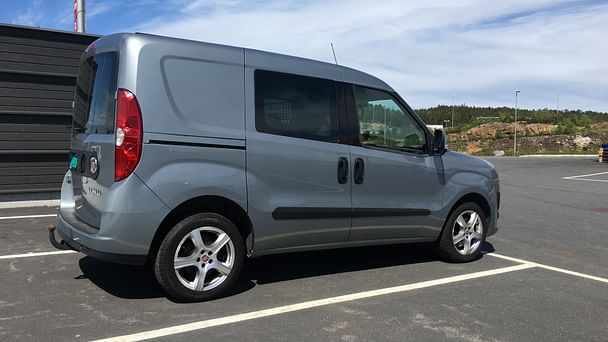 Fiat Doblo Cargo med Tilhengerfeste
