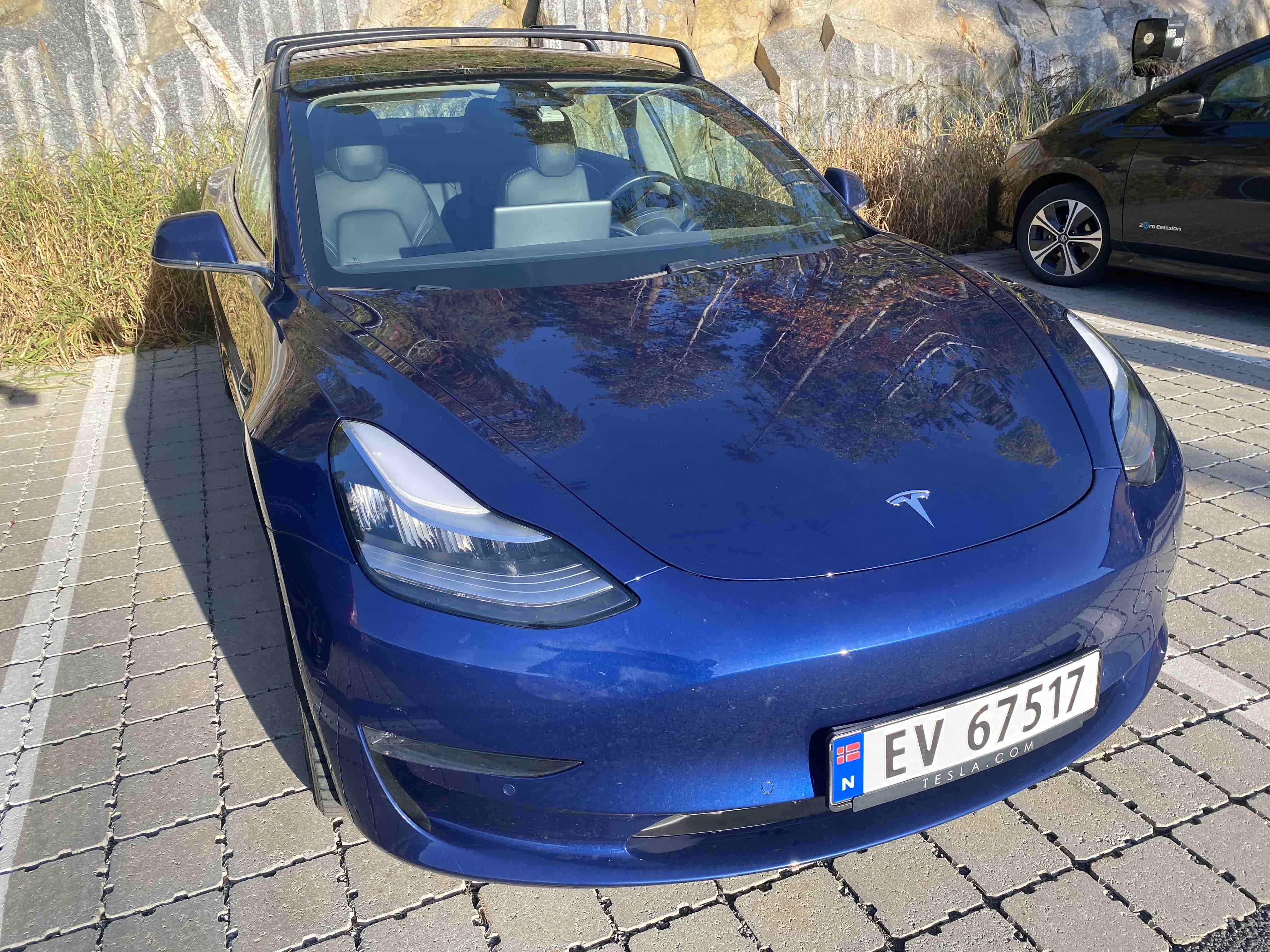 Tesla Model 3 med GPS