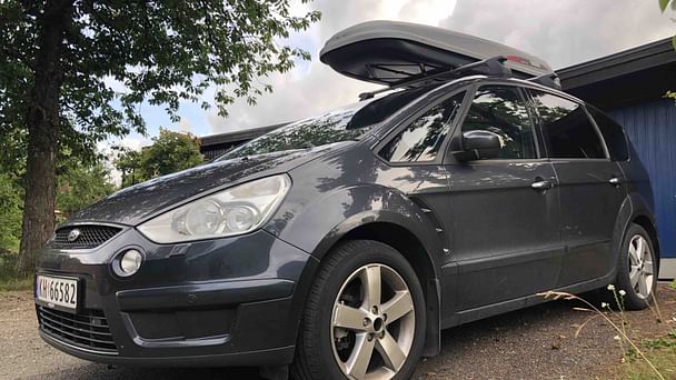 Ford S-Max med Vinterdekk