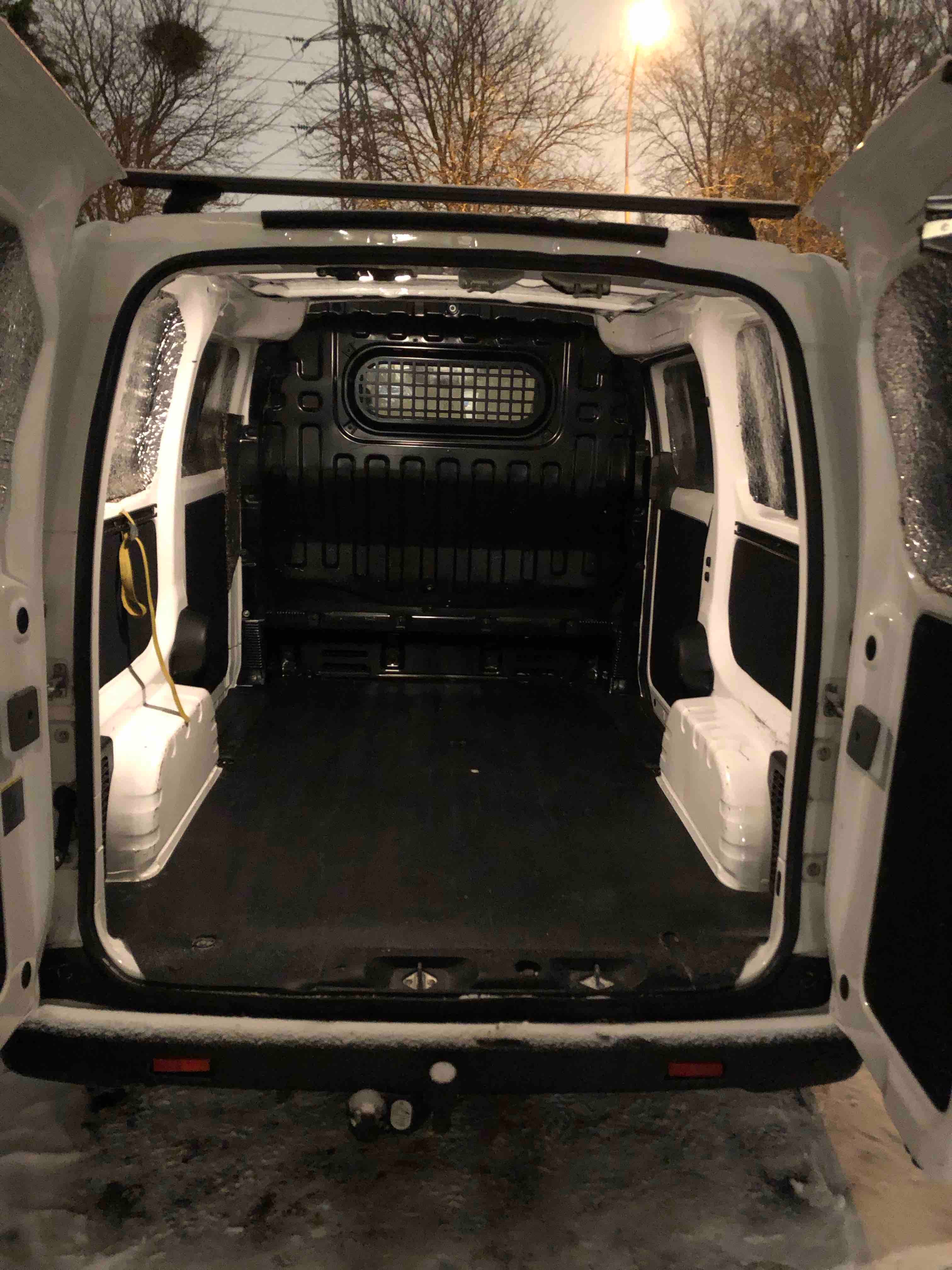 Nissan e-NV200 Varebil mit Bluetooth-Audio
