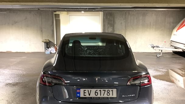 Tesla Model 3 med Vinterdekk
