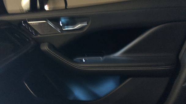 Jaguar I-pace med Tilhengerfeste
