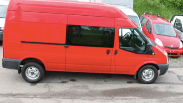Ford Transit Connect med Lydinngang