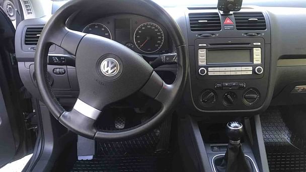 Volkswagen Golf Kombi med Vinterdekk
