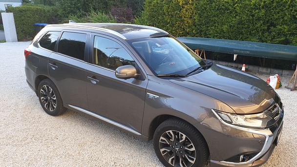 Mitsubishi Outlander, 2016, Blyfri / Elektrisk (hybrid), automatisk