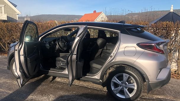 Toyota C-HR med Vinterdekk