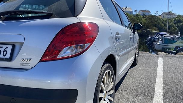 Peugeot 207 med Lydinngang