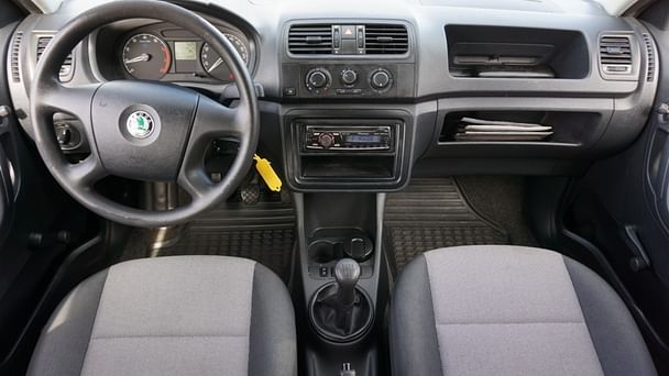 Skoda Fabia med Lydinngang