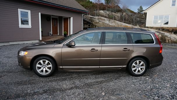 Volvo V70 med Lydinngang