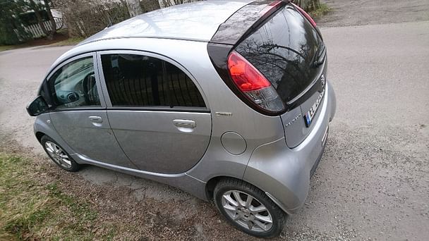 Peugeot iOn
