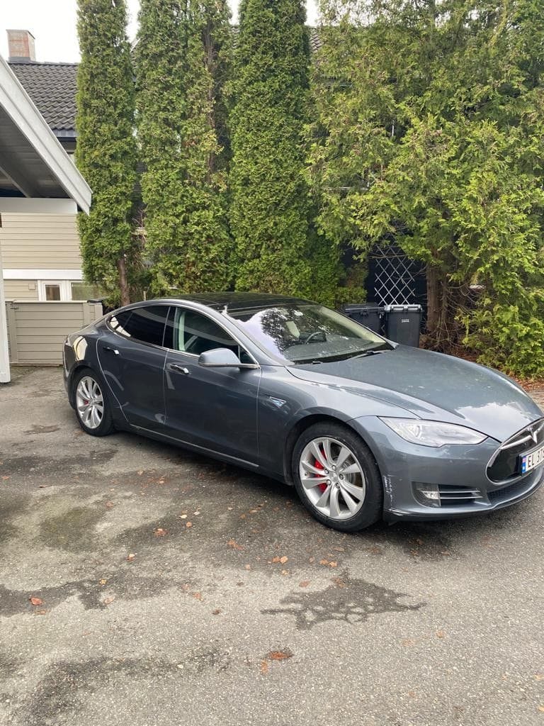 Tesla Model S med GPS
