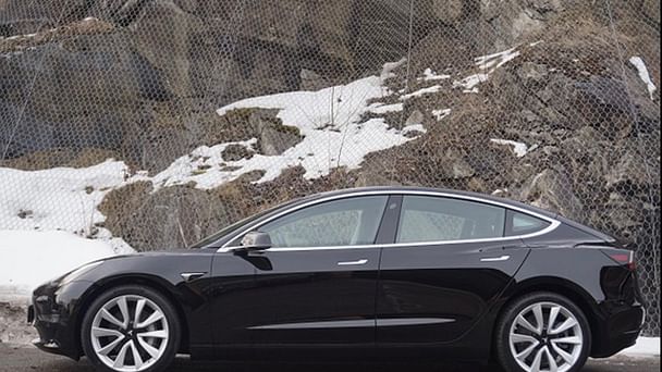 Tesla Model 3, 2019, Elektrisk, automatisk