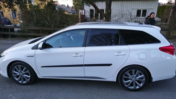Toyota Auris, 2013, Blyfri / Elektrisk (hybrid), automatisk