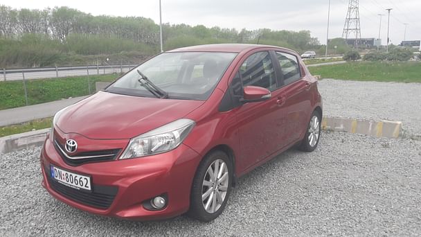 Toyota Yaris med Vinterdekk