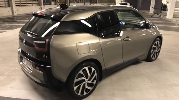 BMW i3 med Lydinngang