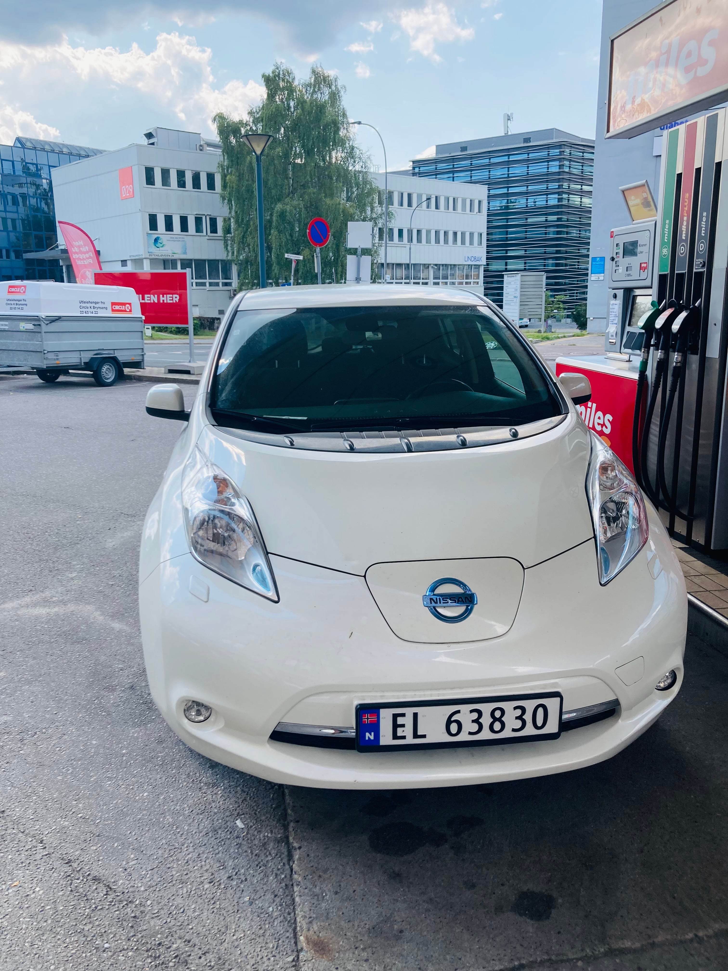 Nissan Leaf med Lydinngang