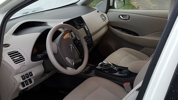 Nissan Leaf med Lydinngang