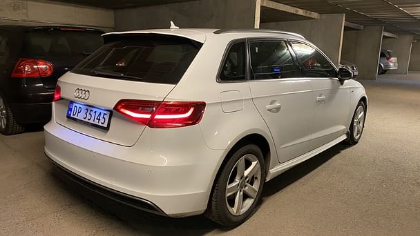 Audi A3 Sportback 1,6 tdi automat med GPS